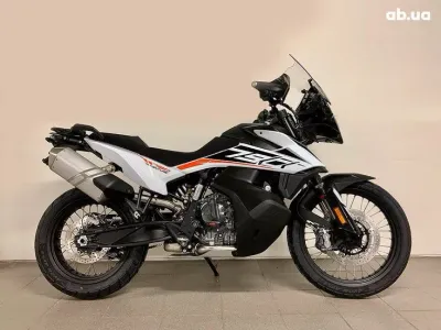 KTM 790